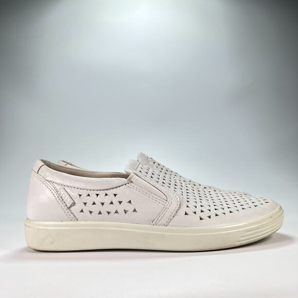 Ecco Soft 7 Extra Width White Soft Leather Slip On Sneakers Shoes Women's Size 6 - Picture 1 of 11